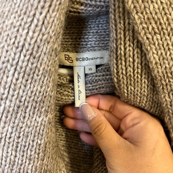 BCBGeneration Knit Turtleneck Short Sleeve Sweater - Picture 3 of 6